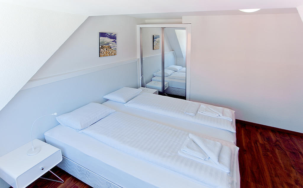 Premium Apartments By Livingdowntown Zurich Bagian luar foto