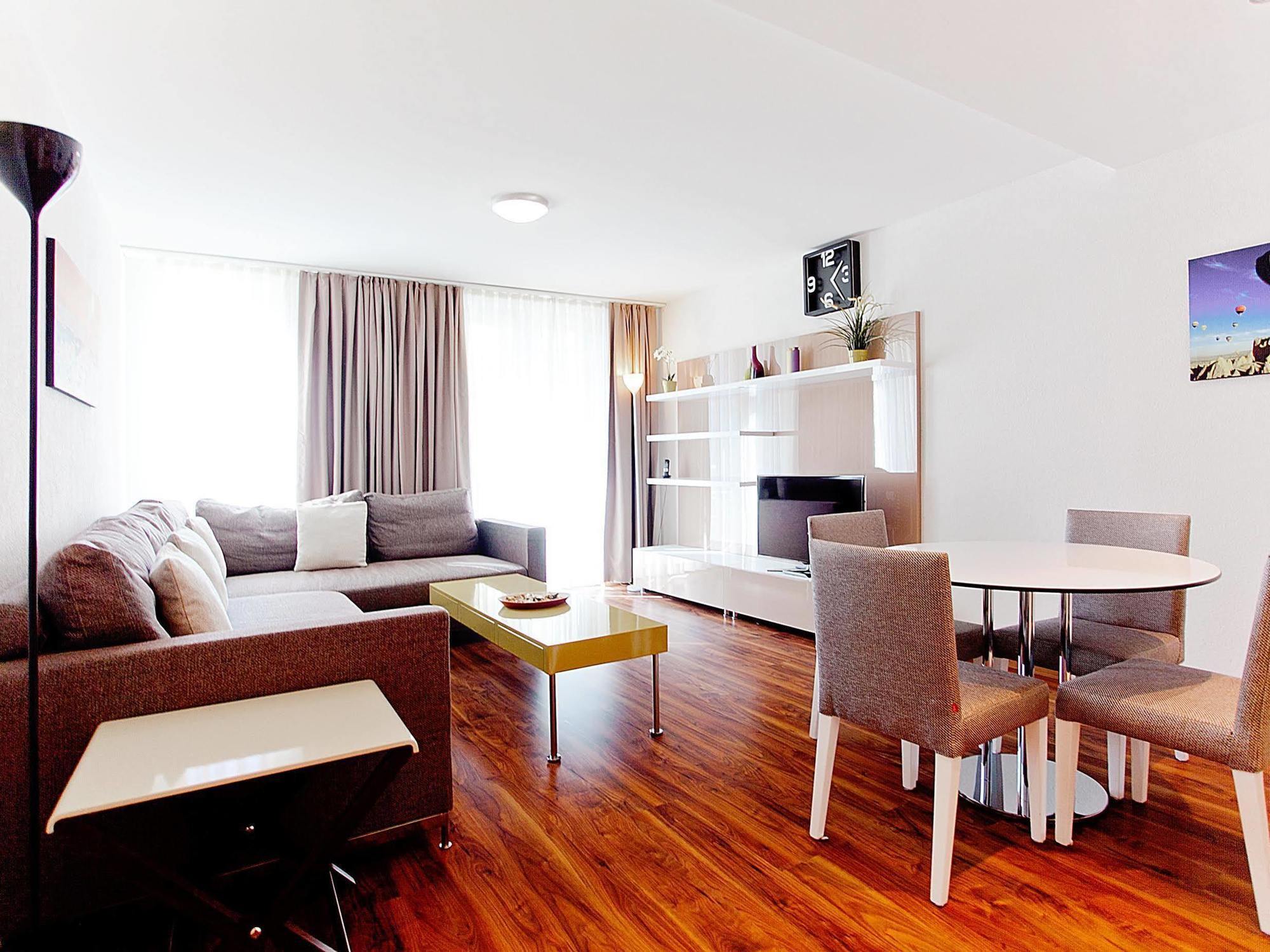 Premium Apartments By Livingdowntown Zurich Bagian luar foto