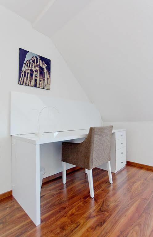 Premium Apartments By Livingdowntown Zurich Bagian luar foto