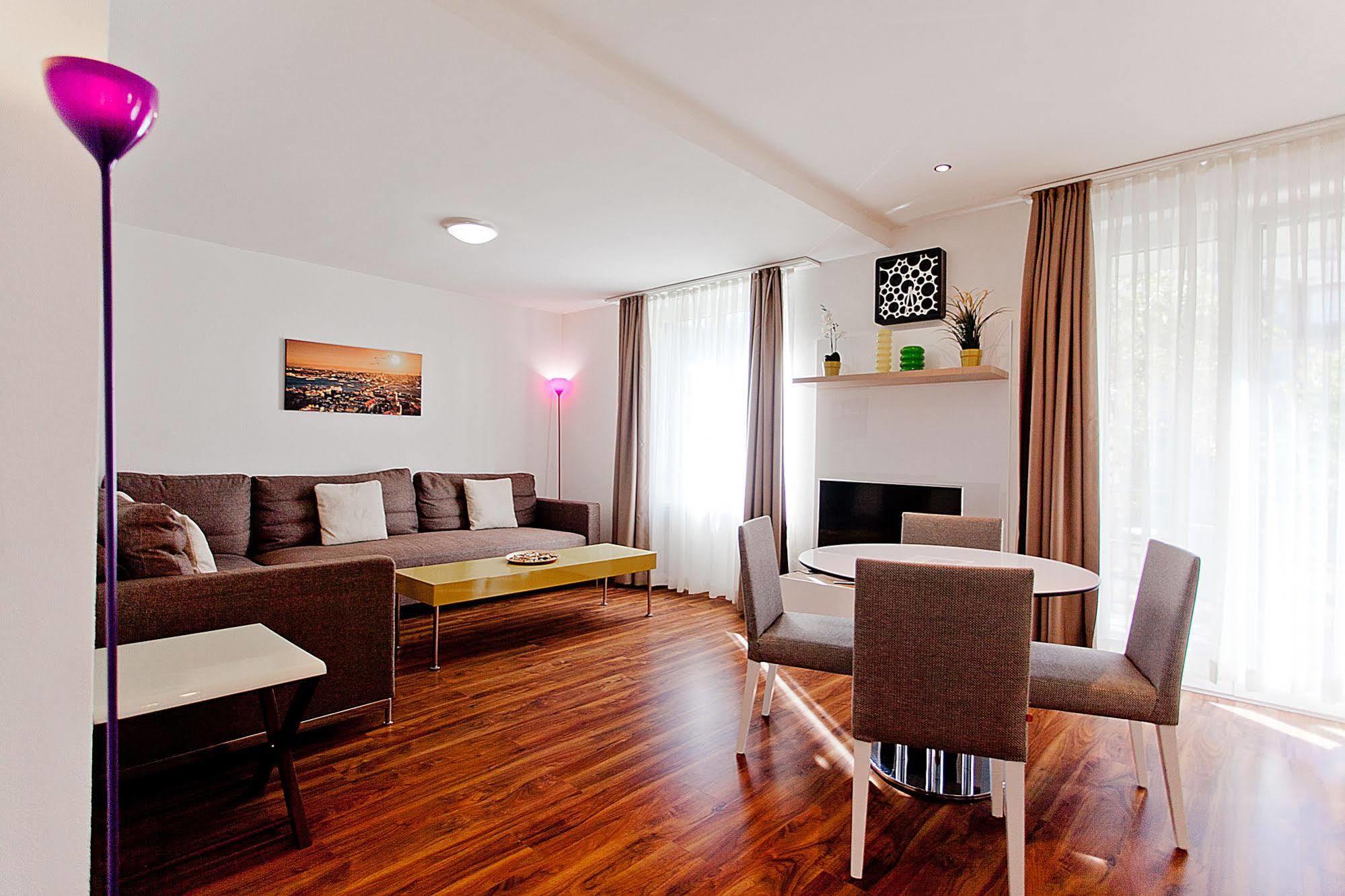 Premium Apartments By Livingdowntown Zurich Bagian luar foto