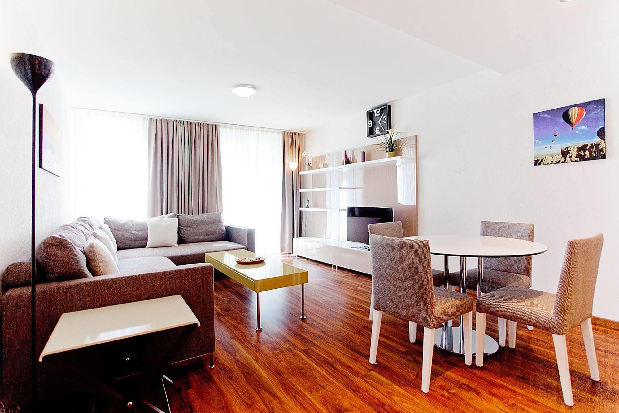 Premium Apartments By Livingdowntown Zurich Bagian luar foto